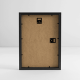 Gerahmtes Poster (27 × 37 cm) - Schwarz